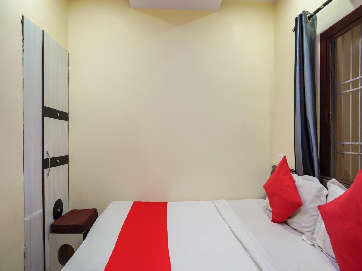 Oyo 75627 New Ankit Guest House Varanasi Exteriör bild