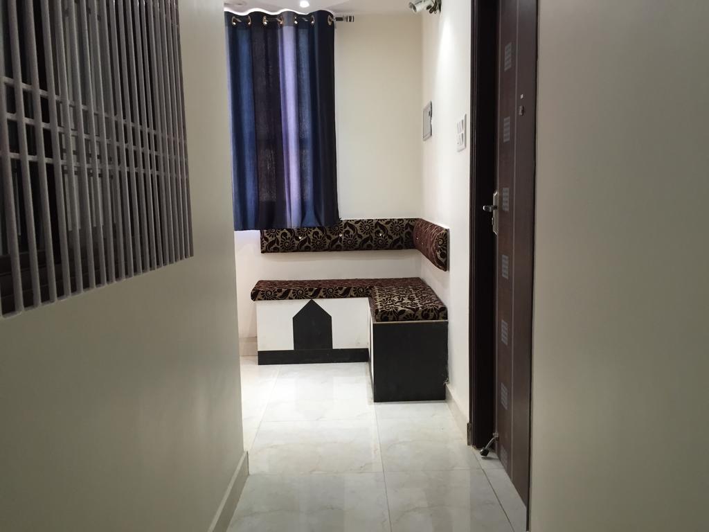 Oyo 75627 New Ankit Guest House Varanasi Exteriör bild